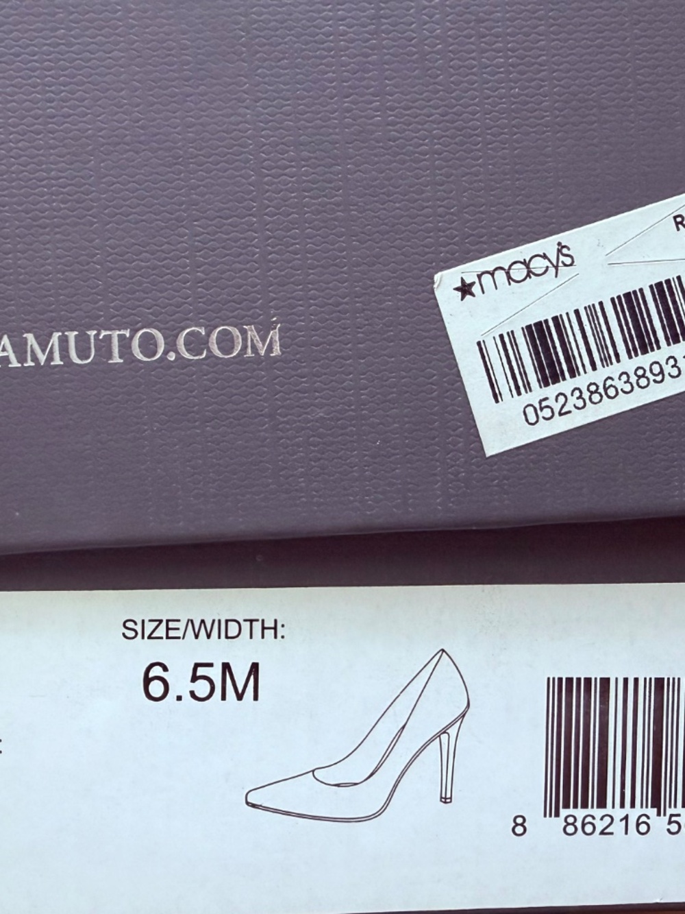 Vince Camuto Kain Pointed Toe Pumps - Picture 3 of 10